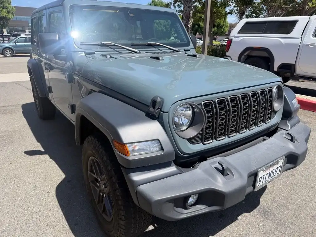 2024 Jeep Wrangler Sport S's photo