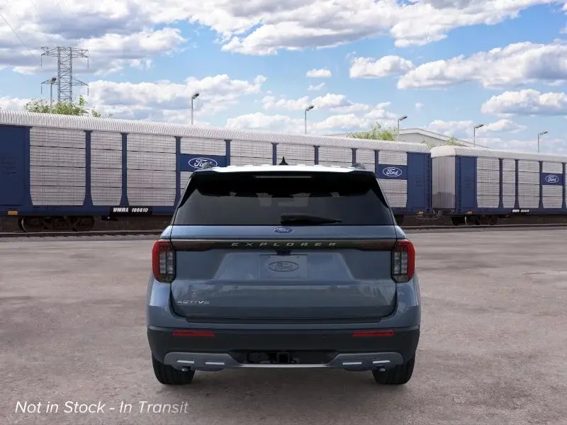 2026 Ford Explorer undefined photo 5