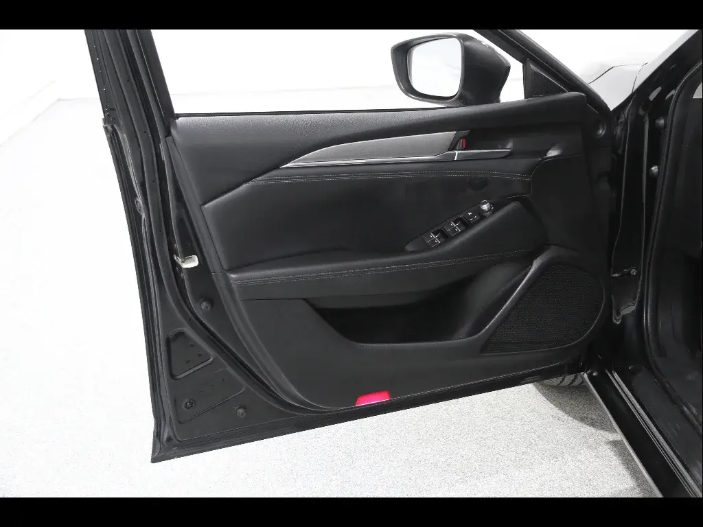 2021 Mazda EZ-6 Touring Auto photo 4