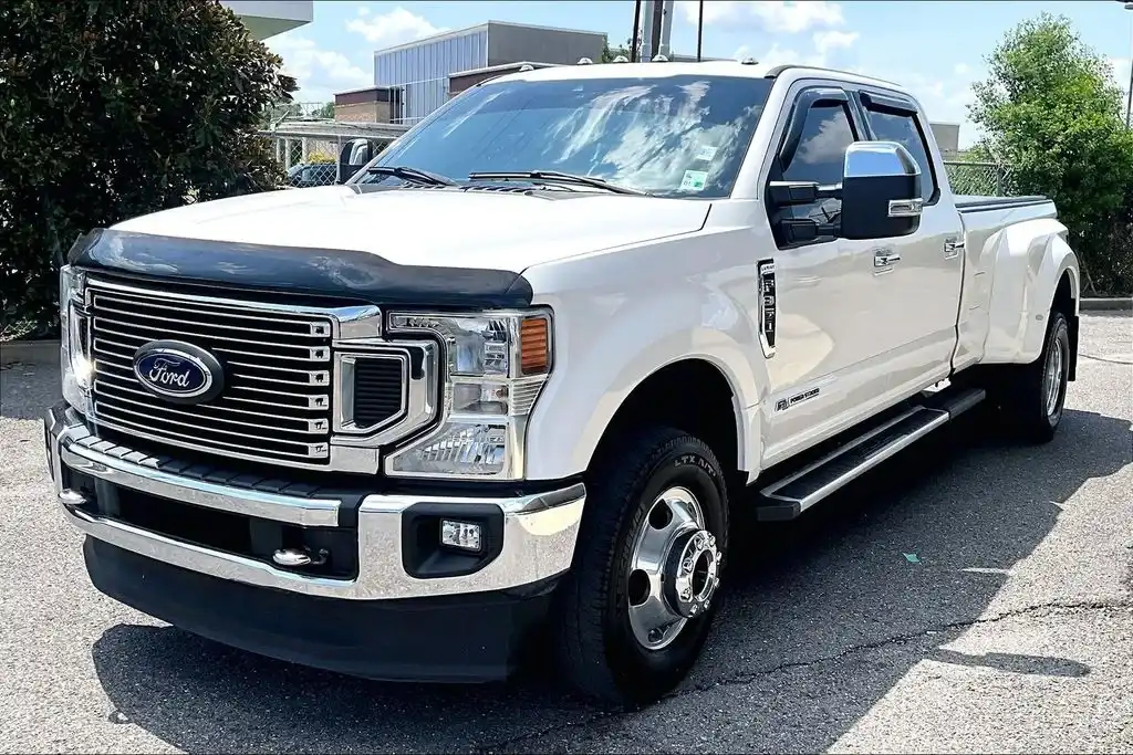 2022 Ford F-350 Lariat 4x4 Crew Cab 8' Box DRW's photo