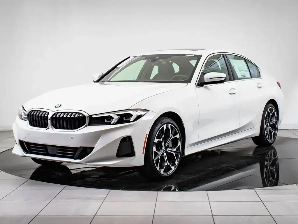2025 BMW 3 Series 330i xDrive Sedan's photo