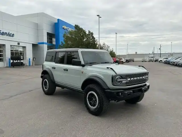 2023 Ford Bronco Badlands 4x4's photo