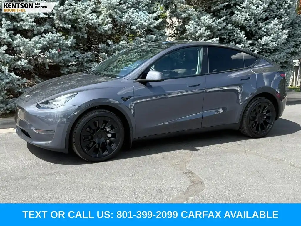 2023 Tesla Model Y Long Range Dual Motor All-Wheel Drive's photo