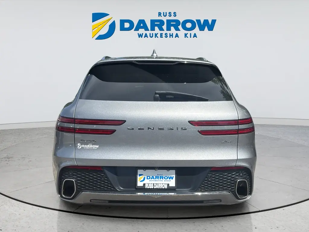 2023 Genesis GV70 2.5T Standard AWD photo 4