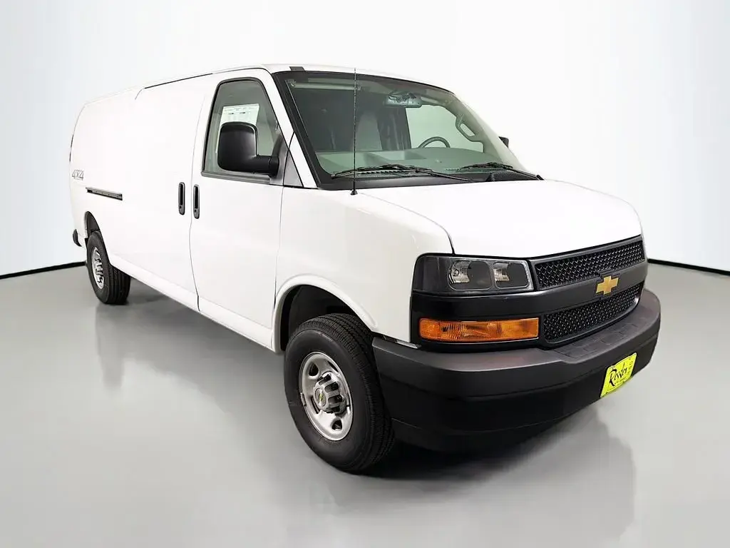 2026 Chevrolet Express 3500 Extended Work Van photo 3