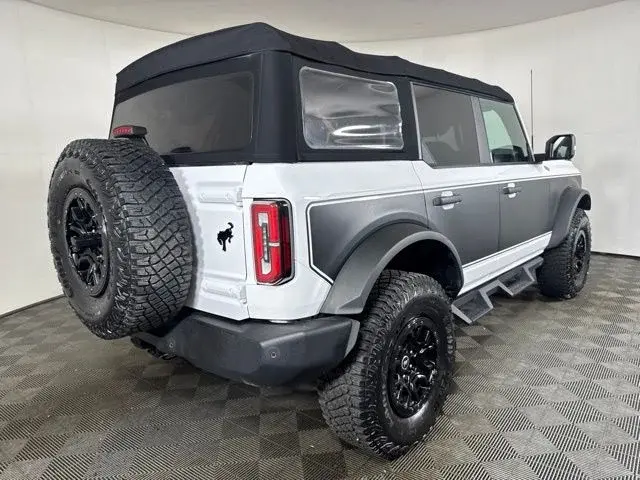 2022 Ford Bronco Wildtrak 4x4 photo 3