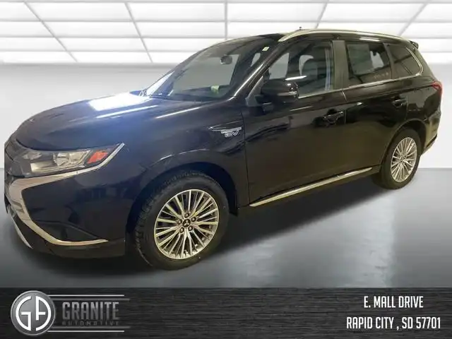 2022 Mitsubishi Outlander Plug-in Hybrid SE S-AWC's photo