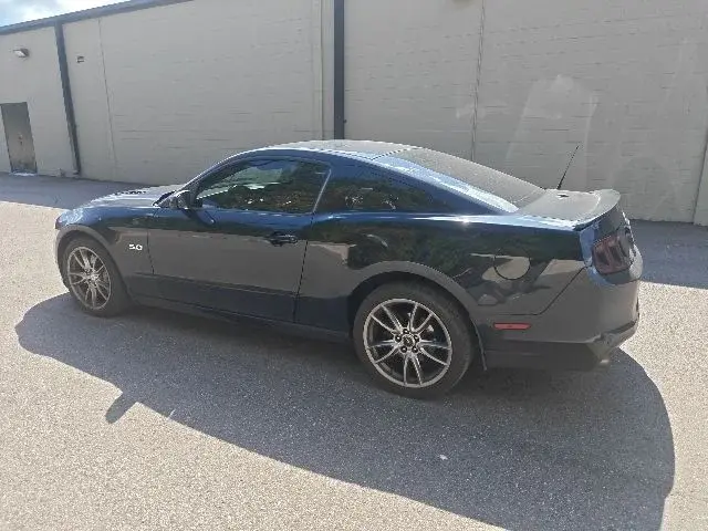 2014 Ford Mustang Premium GT photo 4