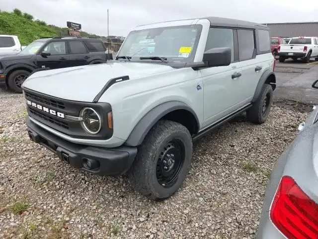 2022 Ford Bronco Black Diamond 4WD Mid (322A's photo