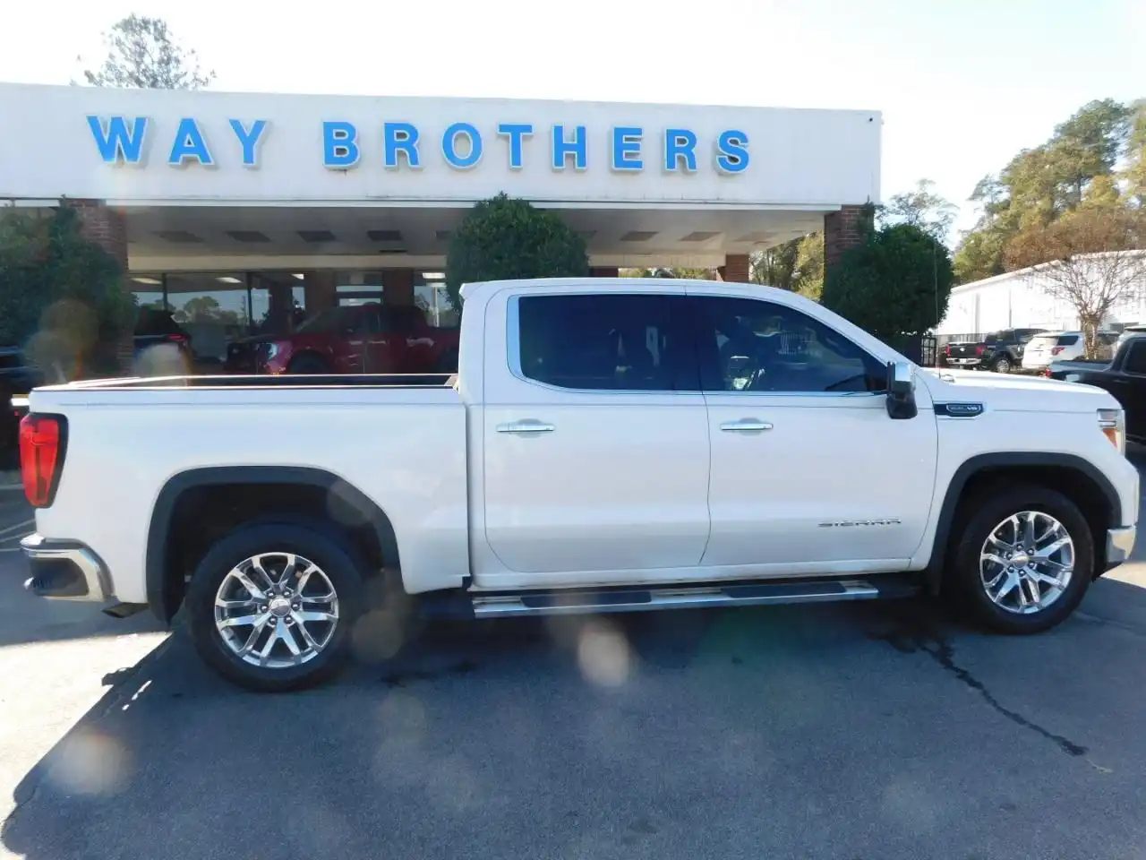 2020 GMC Sierra SLT 2WD Crew Cab Short Box's photo