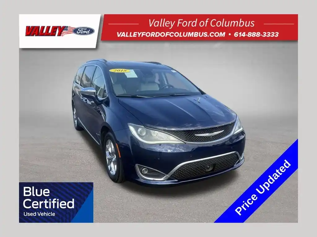 2018 Chrysler Pacifica Limited's photo