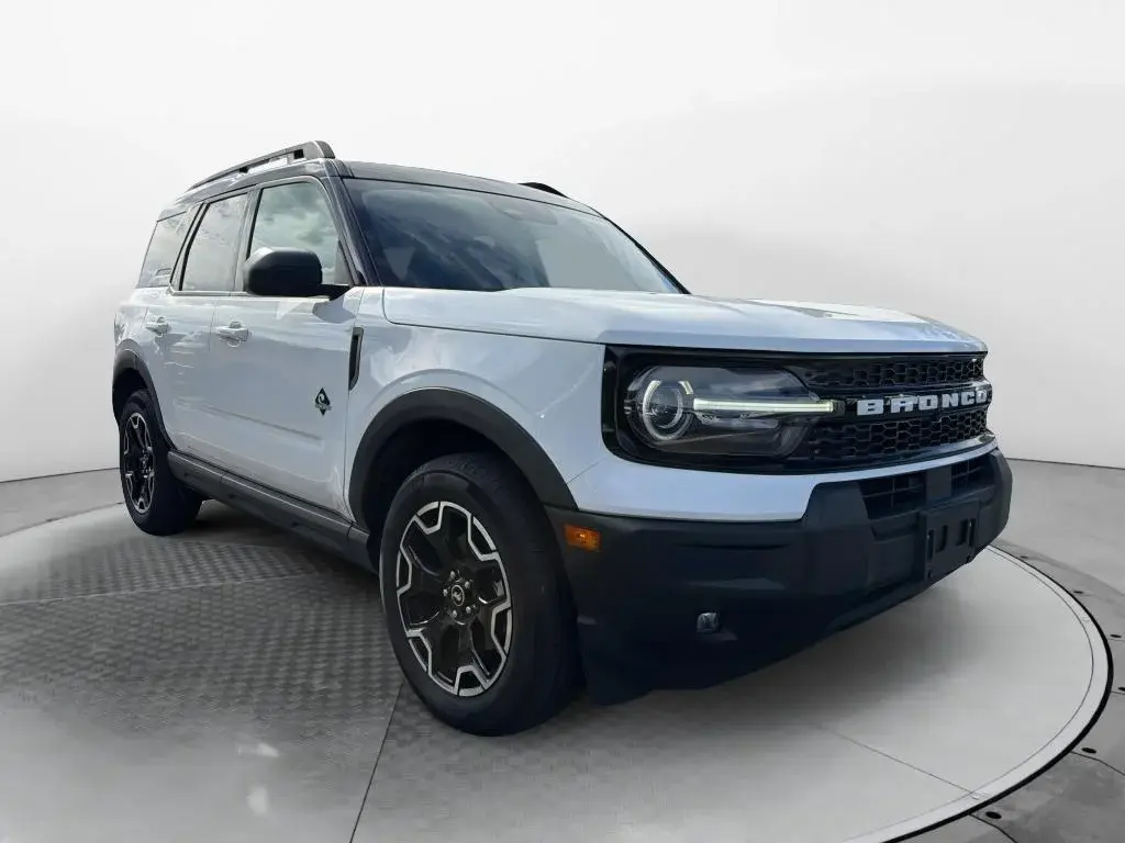 2025 Ford Bronco Sport Outer Banks 4WD photo 4