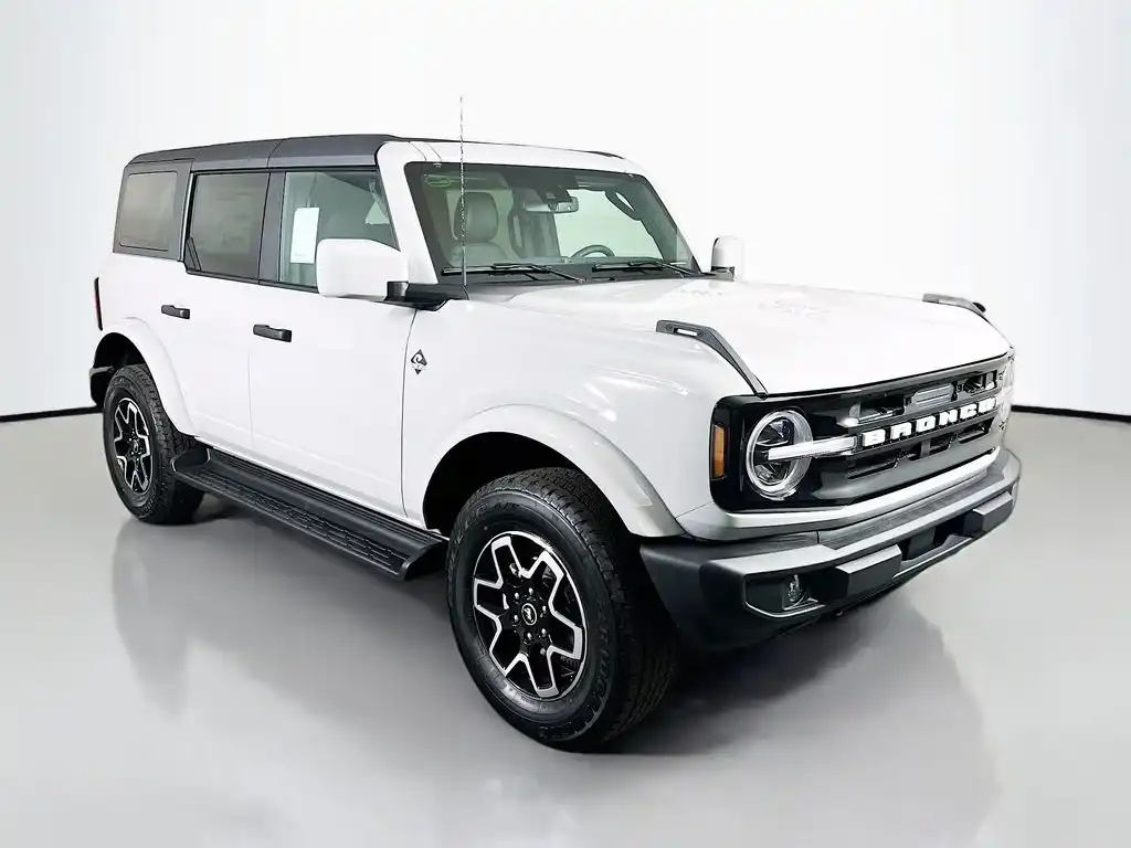 2026 Ford Bronco Outer Banks 4x4's photo
