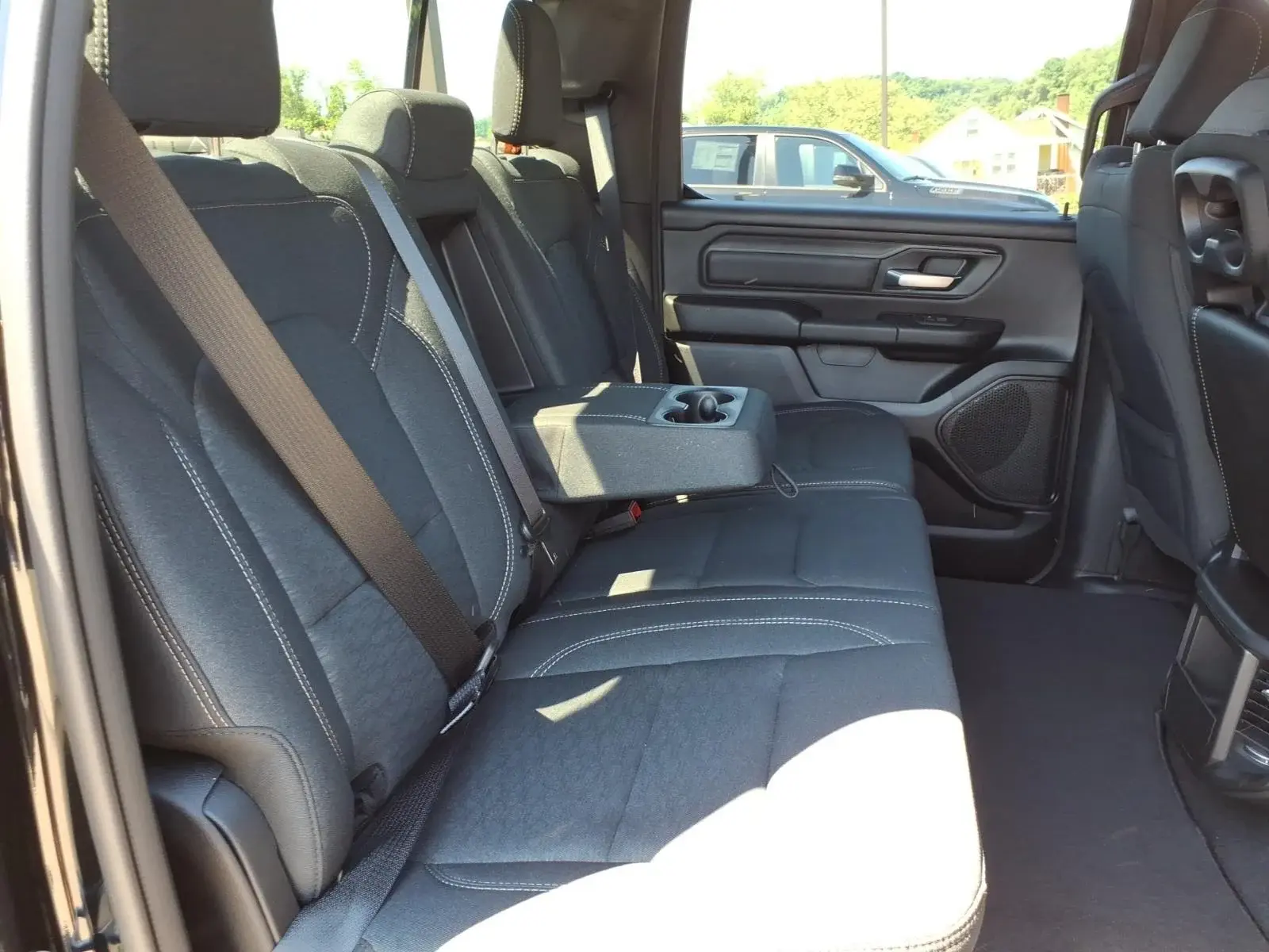 2026 RAM 1500 Express 4x4 Crew Cab 5'7 photo 5