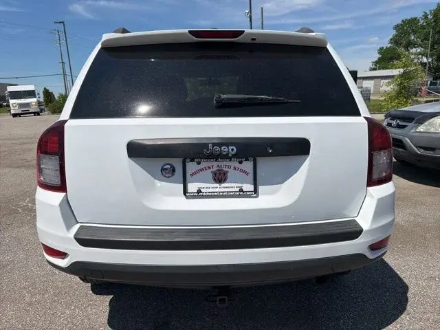 2014 Jeep Compass Sport photo 5