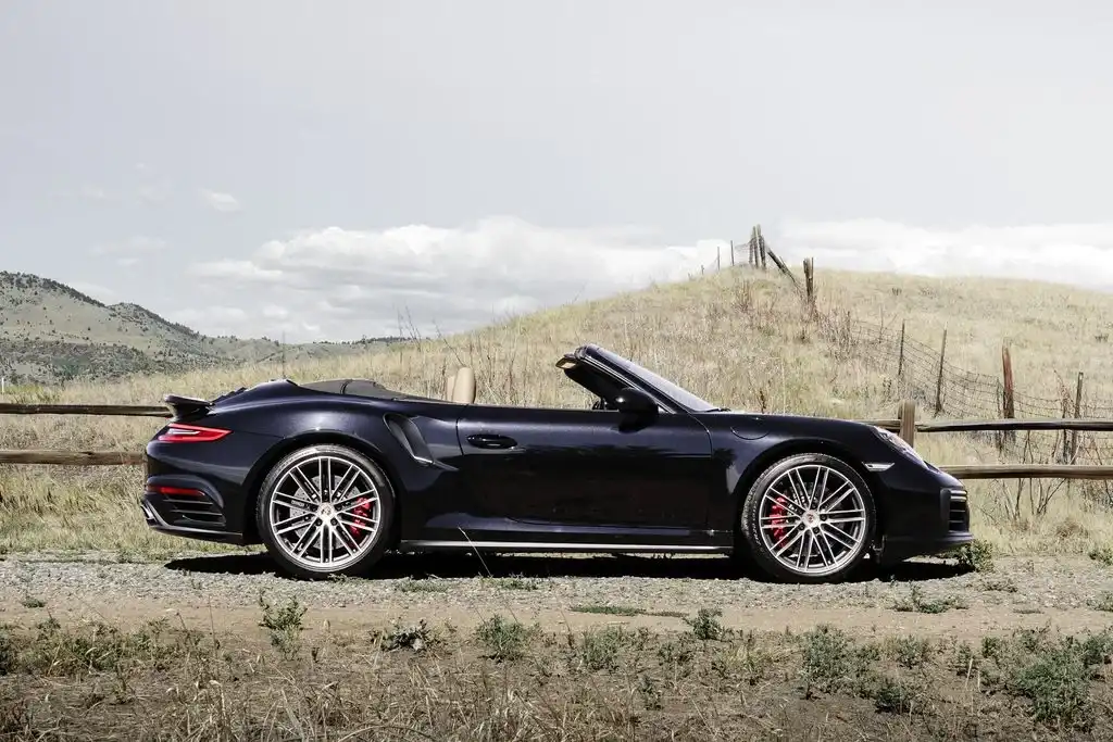 2017 Porsche 911 Turbo Cabriolet's photo