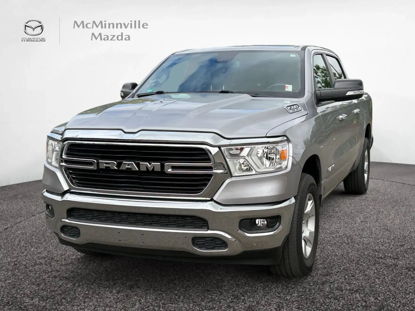 2019 RAM 1500 Big Horn/Lone Star 4x4 Crew Cab 5'7's photo