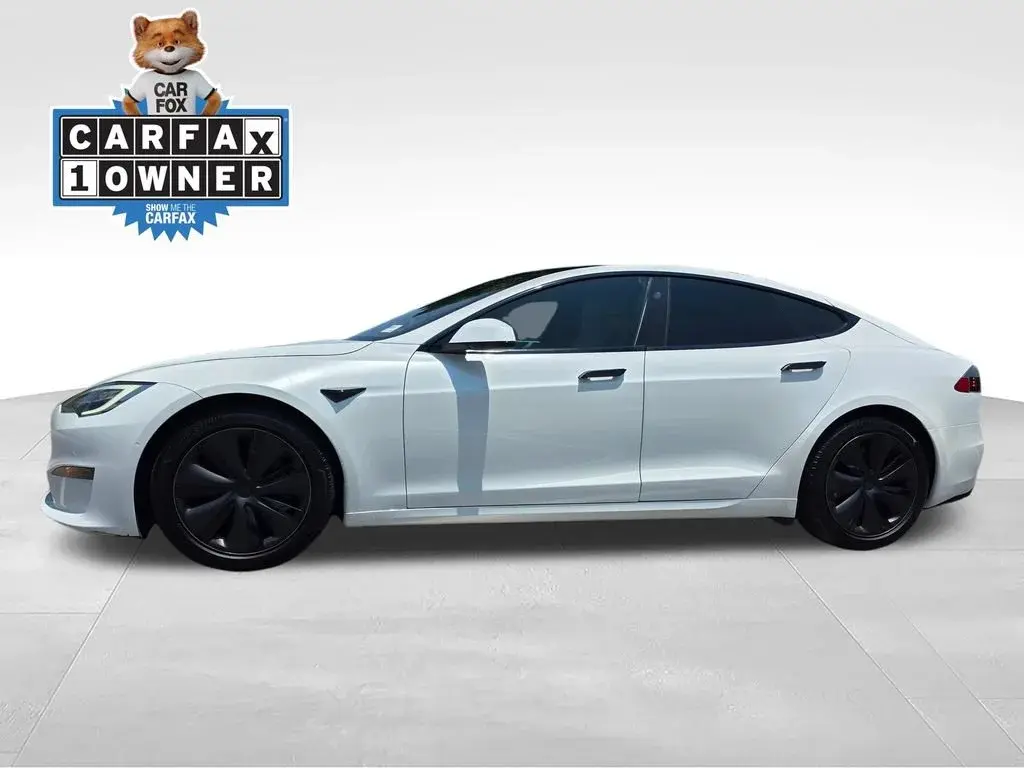 2021 Tesla Model S Long Range Plus photo 3