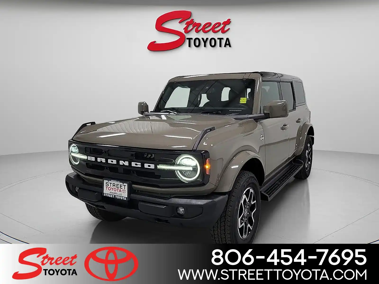 2025 Ford Bronco Outer Banks 4x4's photo