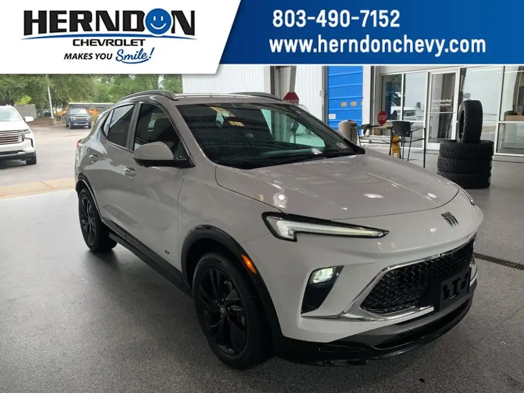 2025 Buick Encore GX Sport Touring's photo