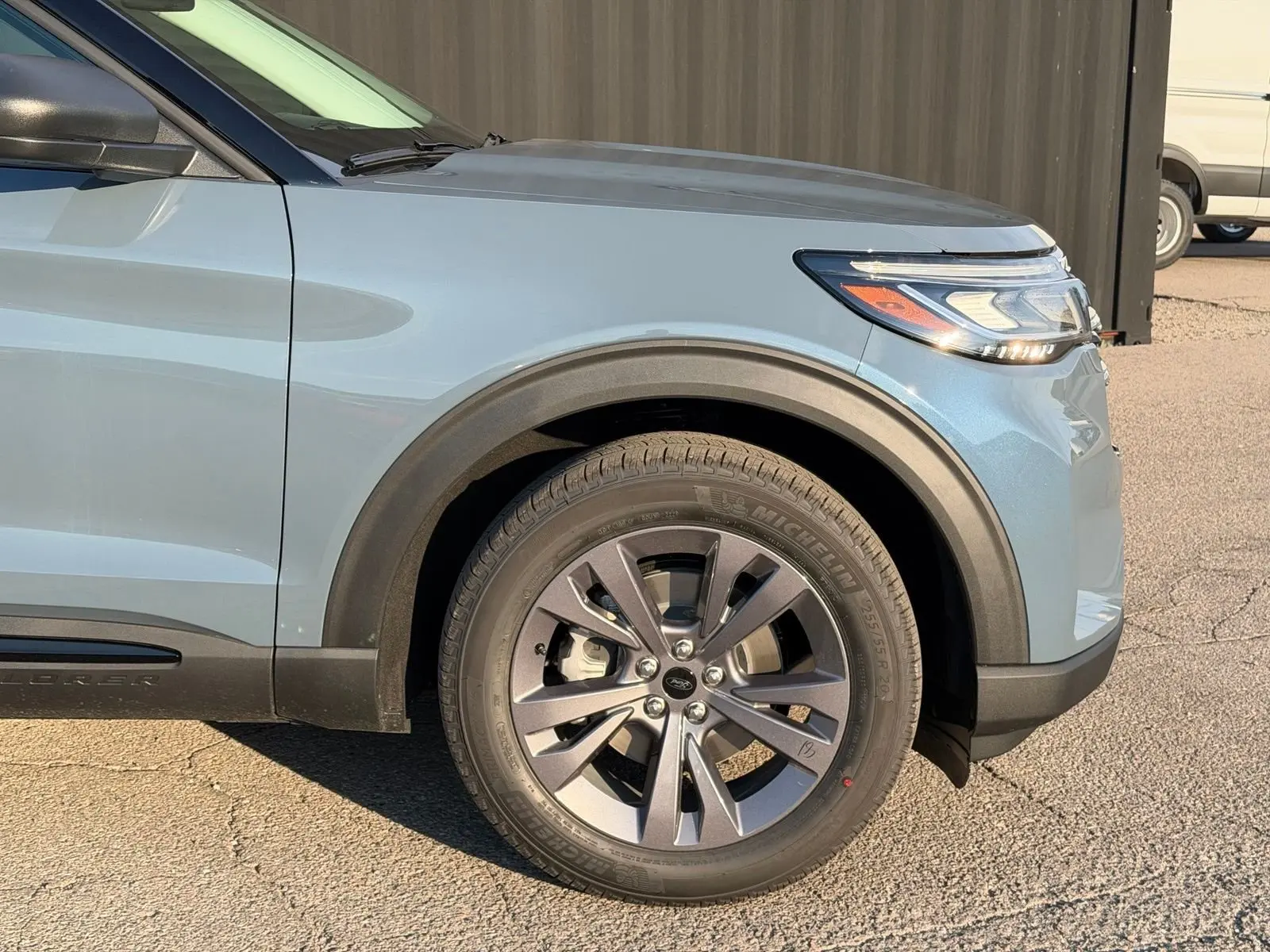 2026 Ford Explorer Active 4WD photo 4