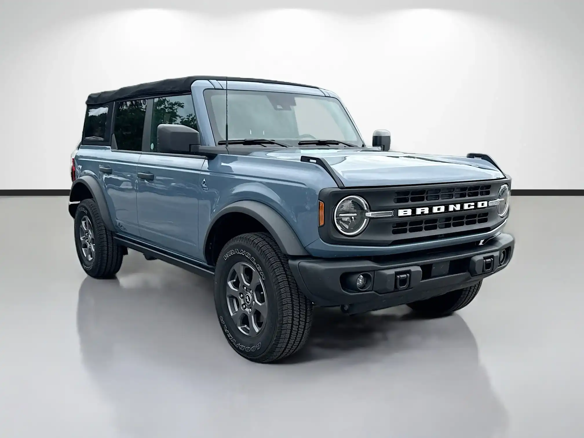 2023 Ford Bronco Black Diamond Advanced 4x4's photo
