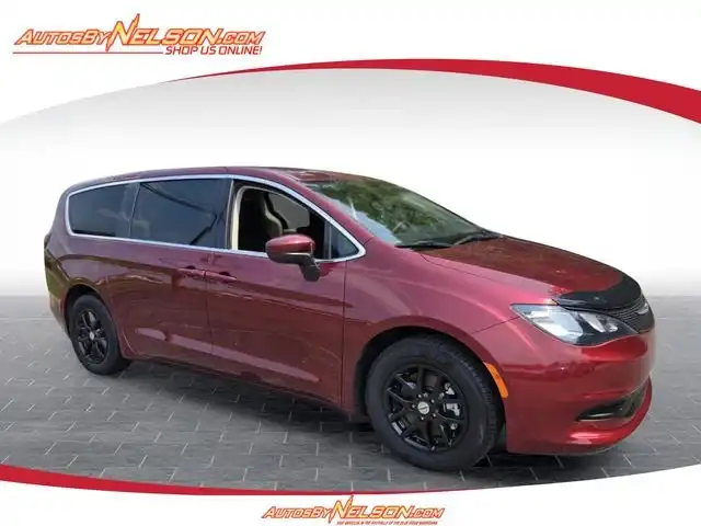 2023 Chrysler Voyager LX's photo