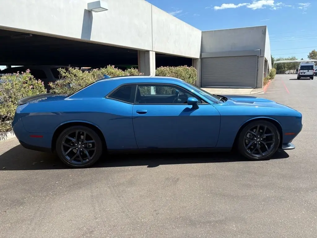 2023 Dodge Challenger GT Auto photo 5