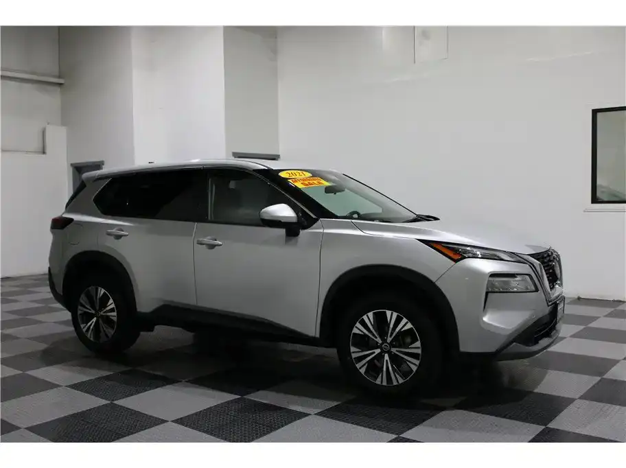 2021 Nissan Rogue SV FWD's photo