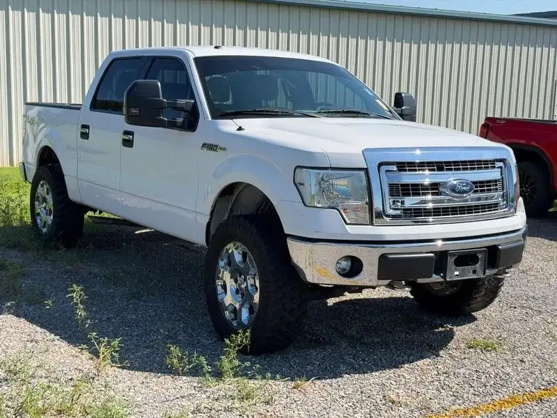 2014 Ford F-150 XLT 4WD SuperCrew 145 in photo 1