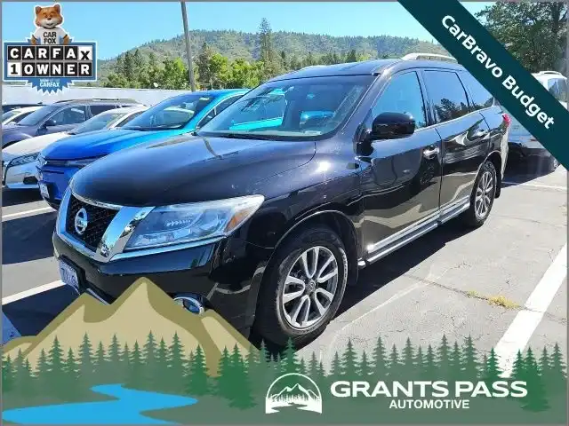 2015 Nissan Pathfinder SL 4WD's photo