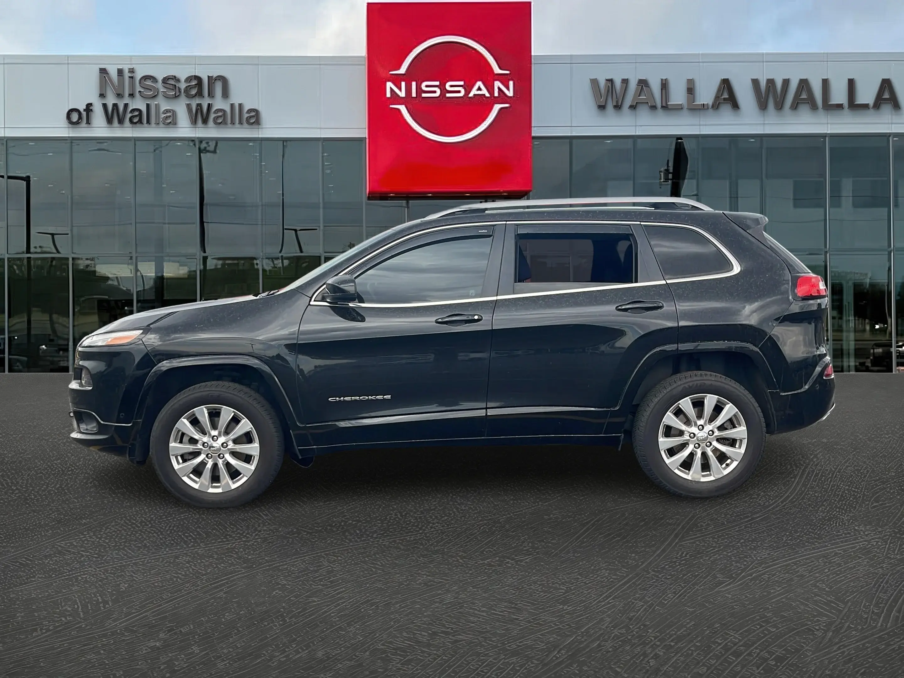 2017 Jeep Cherokee Overland 4X4 photo 3