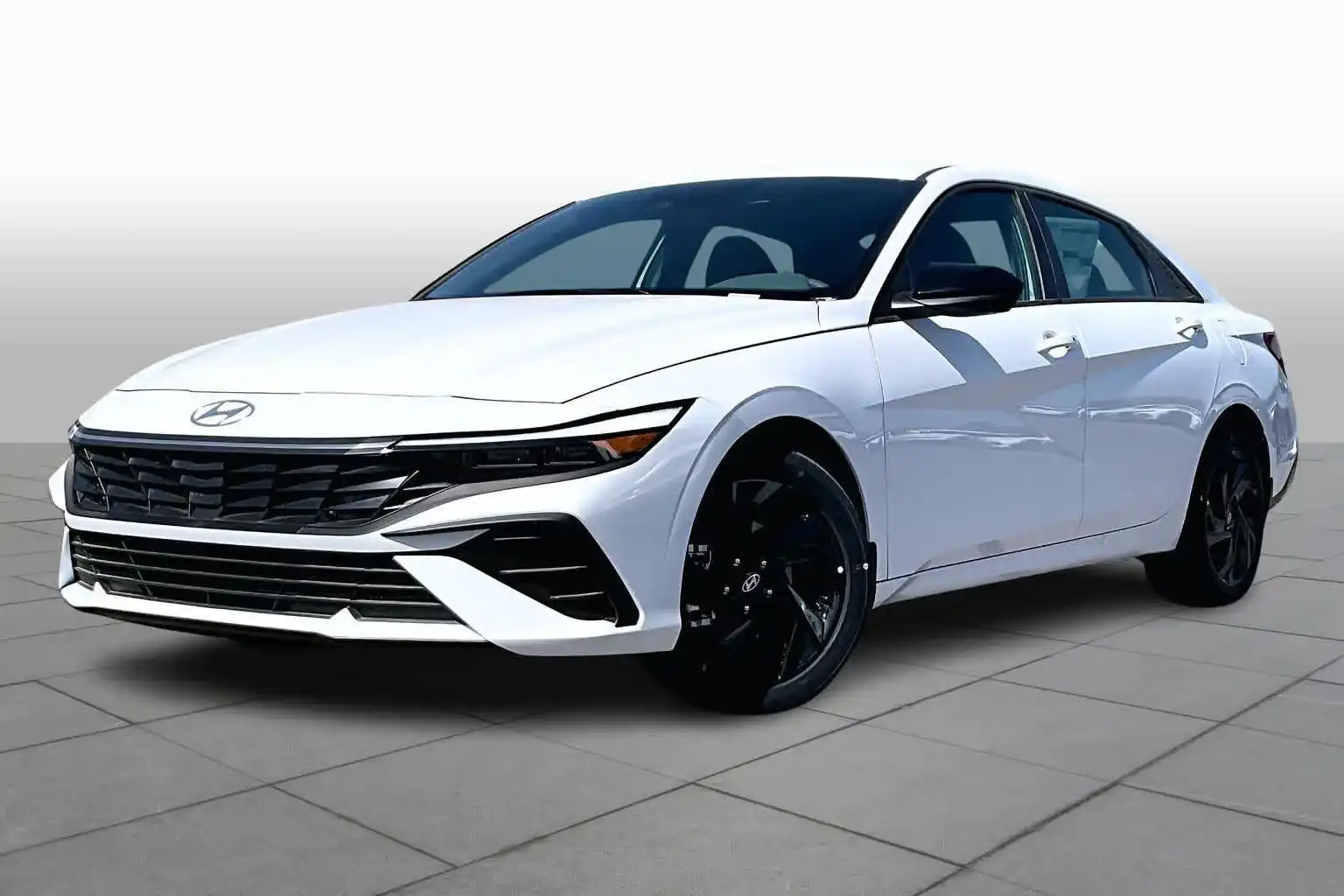 2026 Hyundai Elantra 2.0 SEL Sport IVT's photo