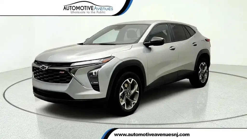 2025 Chevrolet Trax 1RS's photo