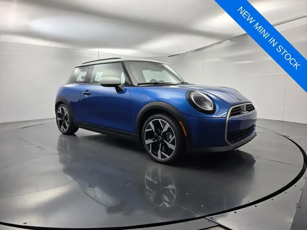 2026 MINI Hardtop Cooper S Signature's photo