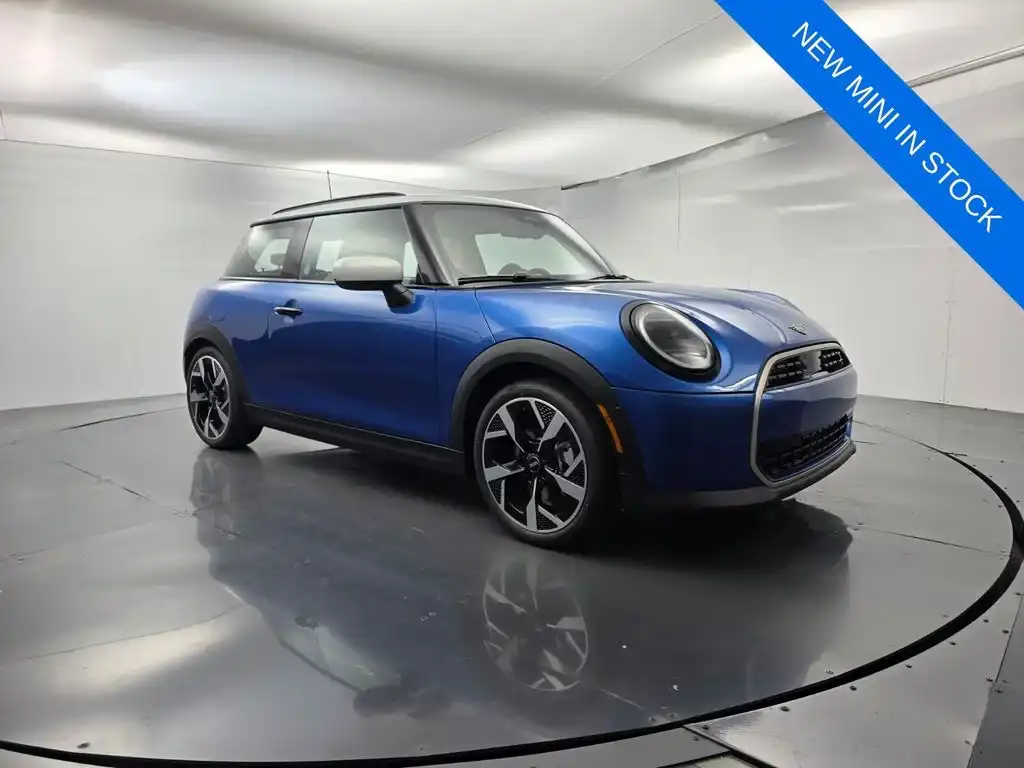 2026 MINI Hardtop Cooper S Signature's photo