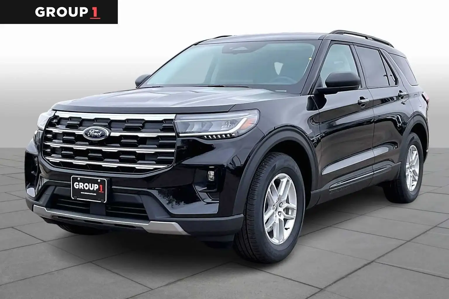 2026 Ford Explorer undefined photo 1