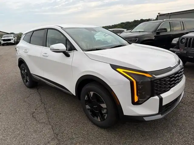 2026 Kia Sportage 2.5 LX AT AWD's photo