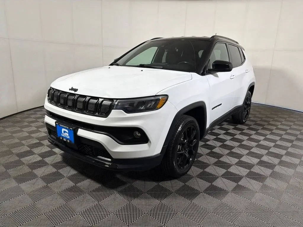 2022 Jeep Compass Altitude 4X4 photo 4