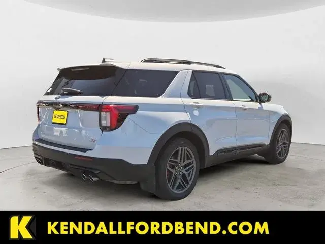 2026 Ford Explorer ST 4WD photo 5