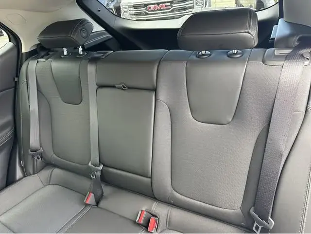 2026 Buick Encore GX Preferred AWD photo 4