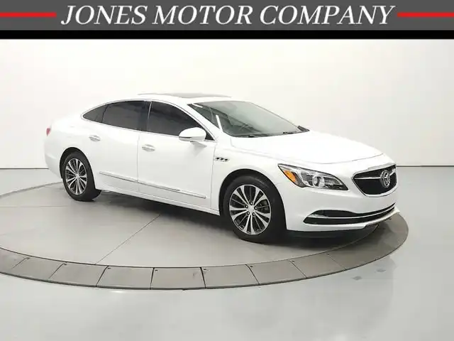 2018 Buick LaCrosse Essence's photo