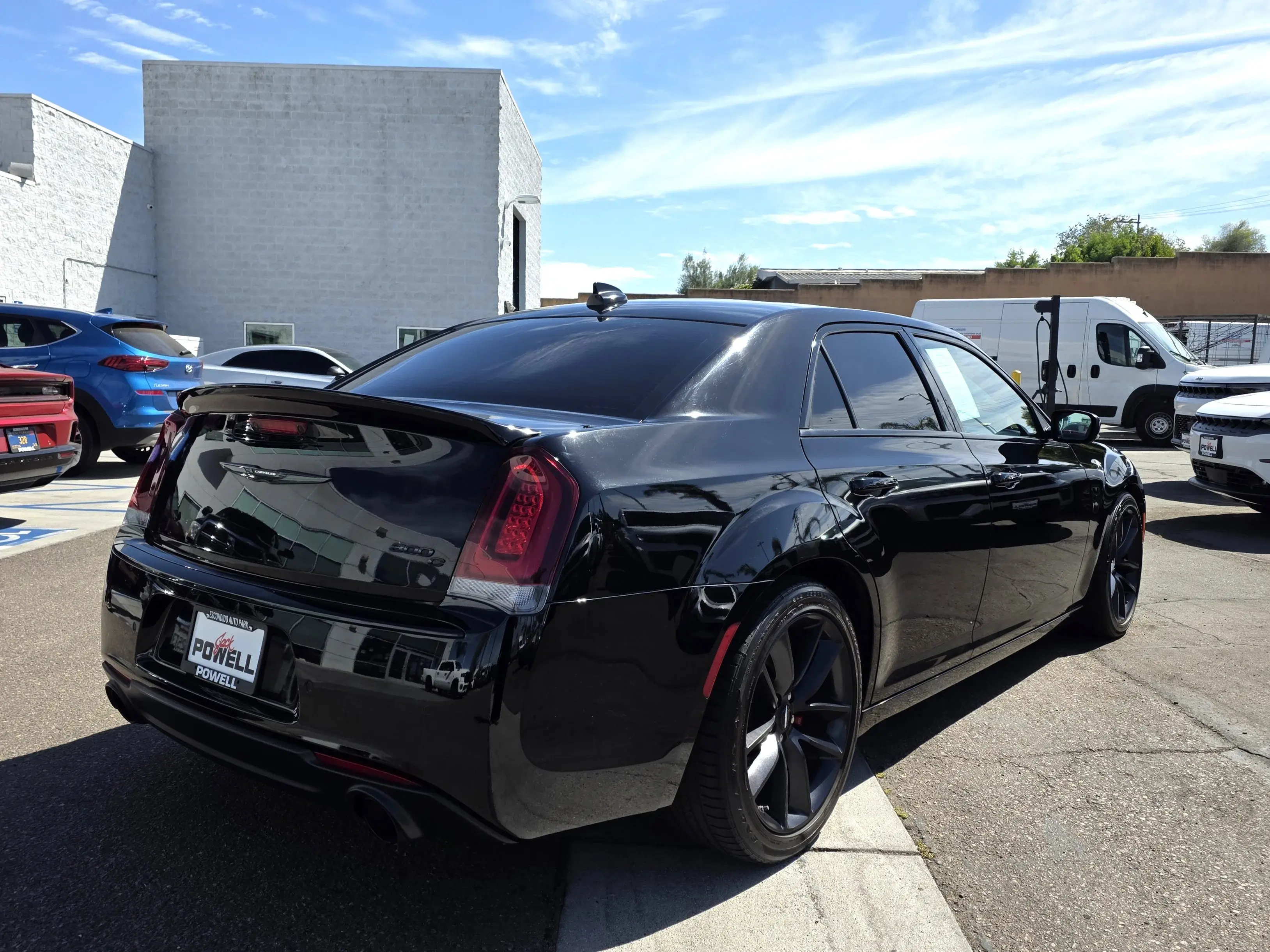 2023 Chrysler 300 C photo 5