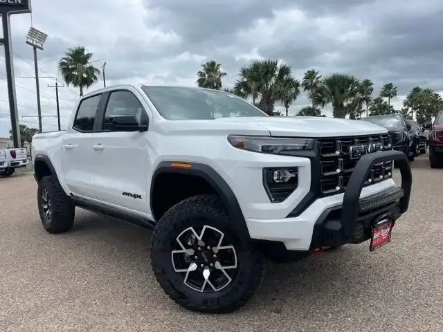 2026 GMC Canyon 4WD AT4X Crew Cab Short Box's photo