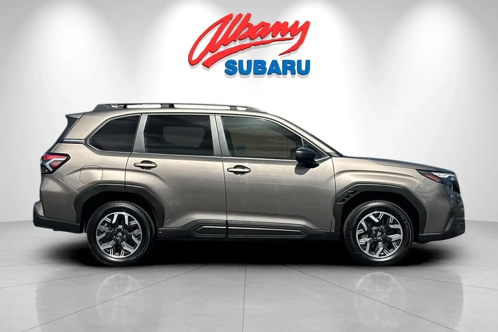 2025 Subaru Forester Premium photo 3
