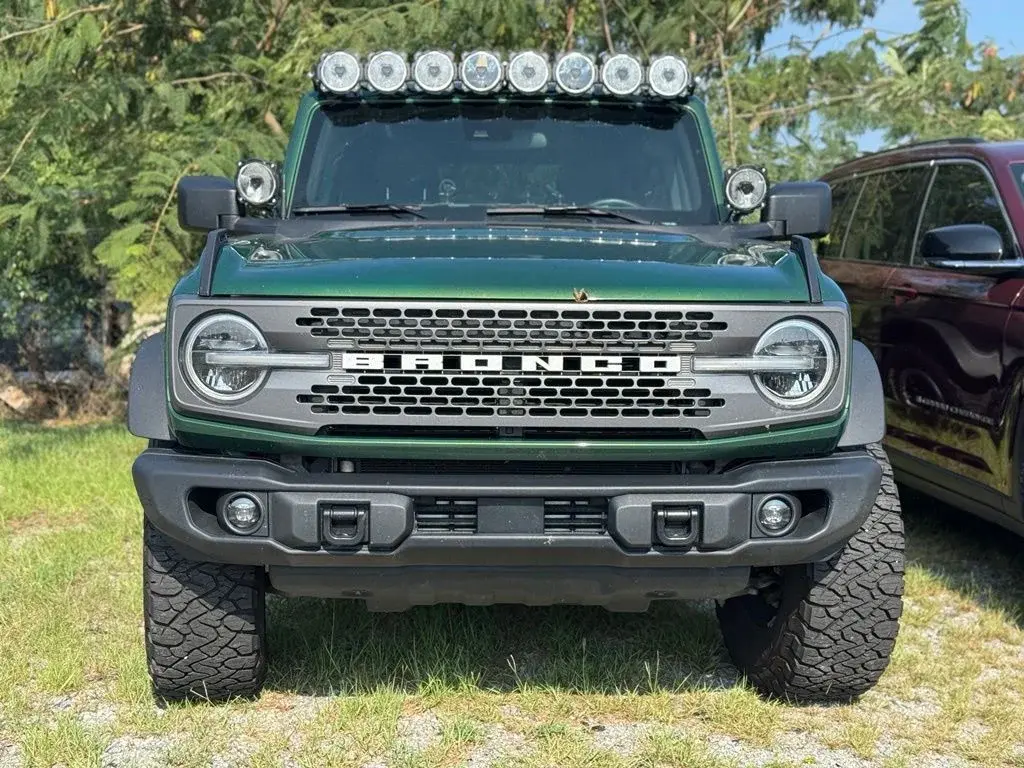 2023 Ford Bronco Badlands 4WD photo 3