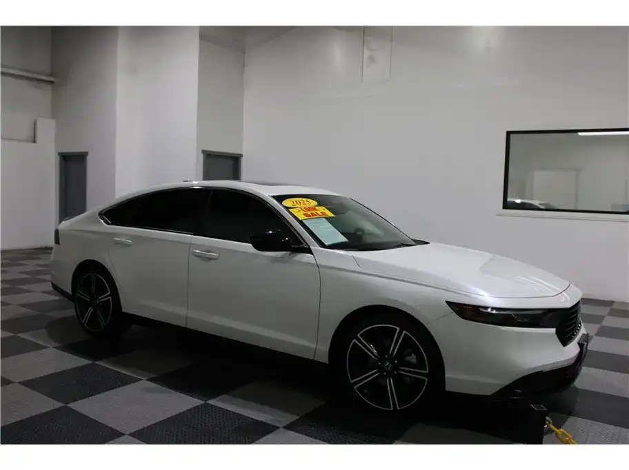 2025 Honda Accord Hybrid Sport's photo
