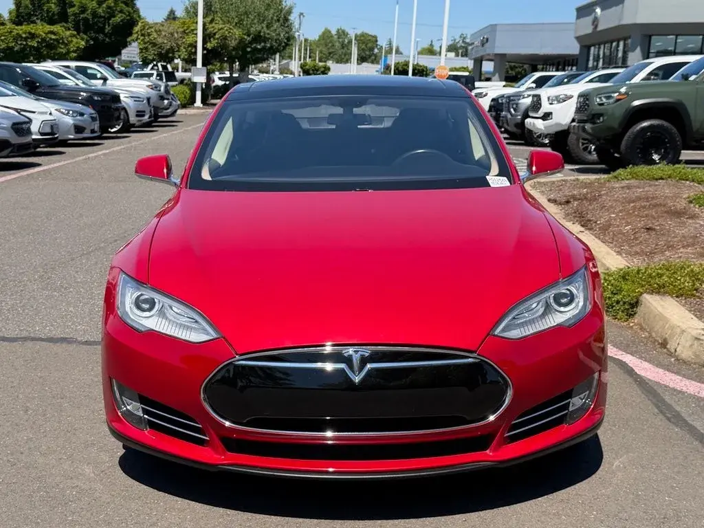 2013 Tesla Model S Performance photo 3