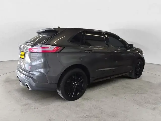 2020 Ford Edge ST AWD photo 5