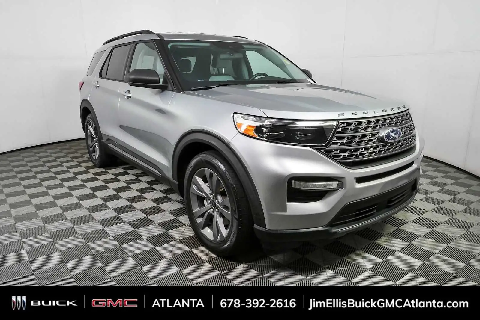2021 Ford Explorer XLT RWD photo 1